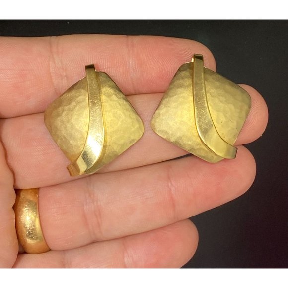 TTC 925 Modernist Hammered Earrings Stud Post Pierced Abstract Square Swirl - Picture 2 of 8